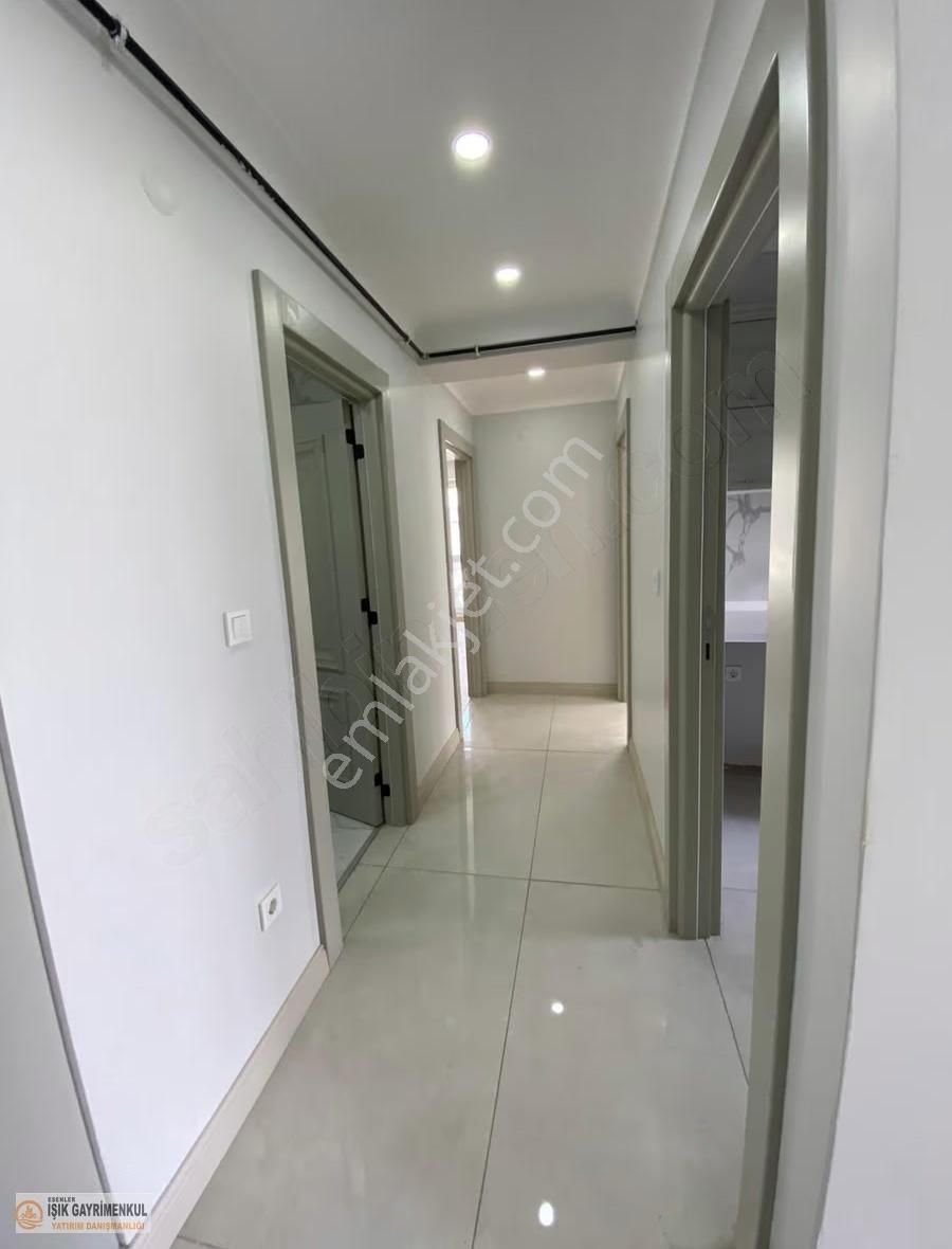 Işık'tan Ebeveyn Banyolu Kapalı Otoparklı Çift Cepheli 3+1 Daire - Görsel 33