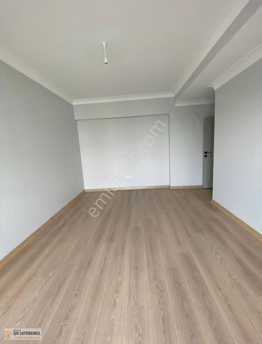 Işık'tan Ebeveyn Banyolu Kapalı Otoparklı Çift Cepheli 3+1 Daire - Görsel 16