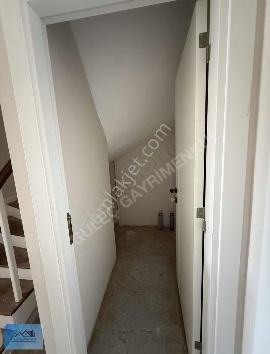Güleç Gayrimenkul'den Acill Satılık 4+1 Villa - Görsel 13