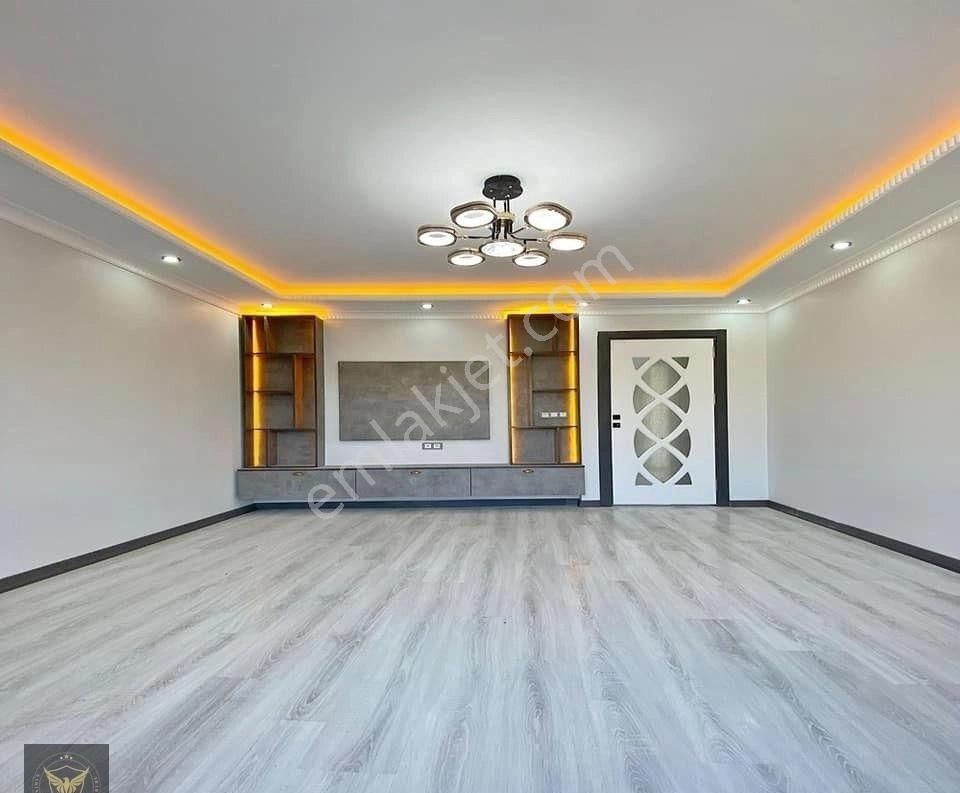 Metrobüs'e Yürüme Mesafesinde 3+1 Satılık Daire