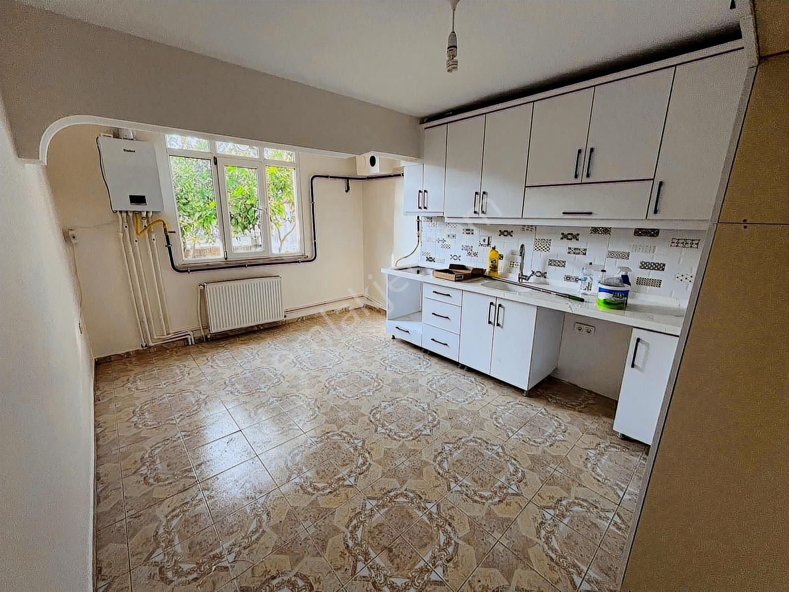 3+1 Bahçeli Doğalgazlı Müstakil Tadında Kiralık Daire - Görsel 2