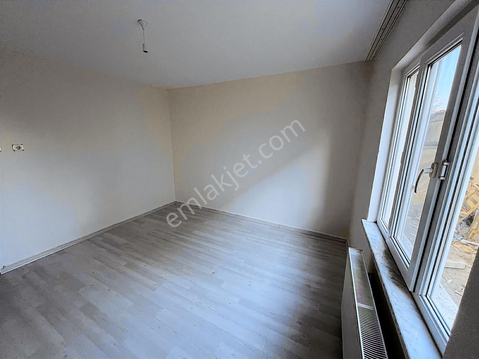 3+1 Bahçeli Doğalgazlı Müstakil Tadında Kiralık Daire - Görsel 8