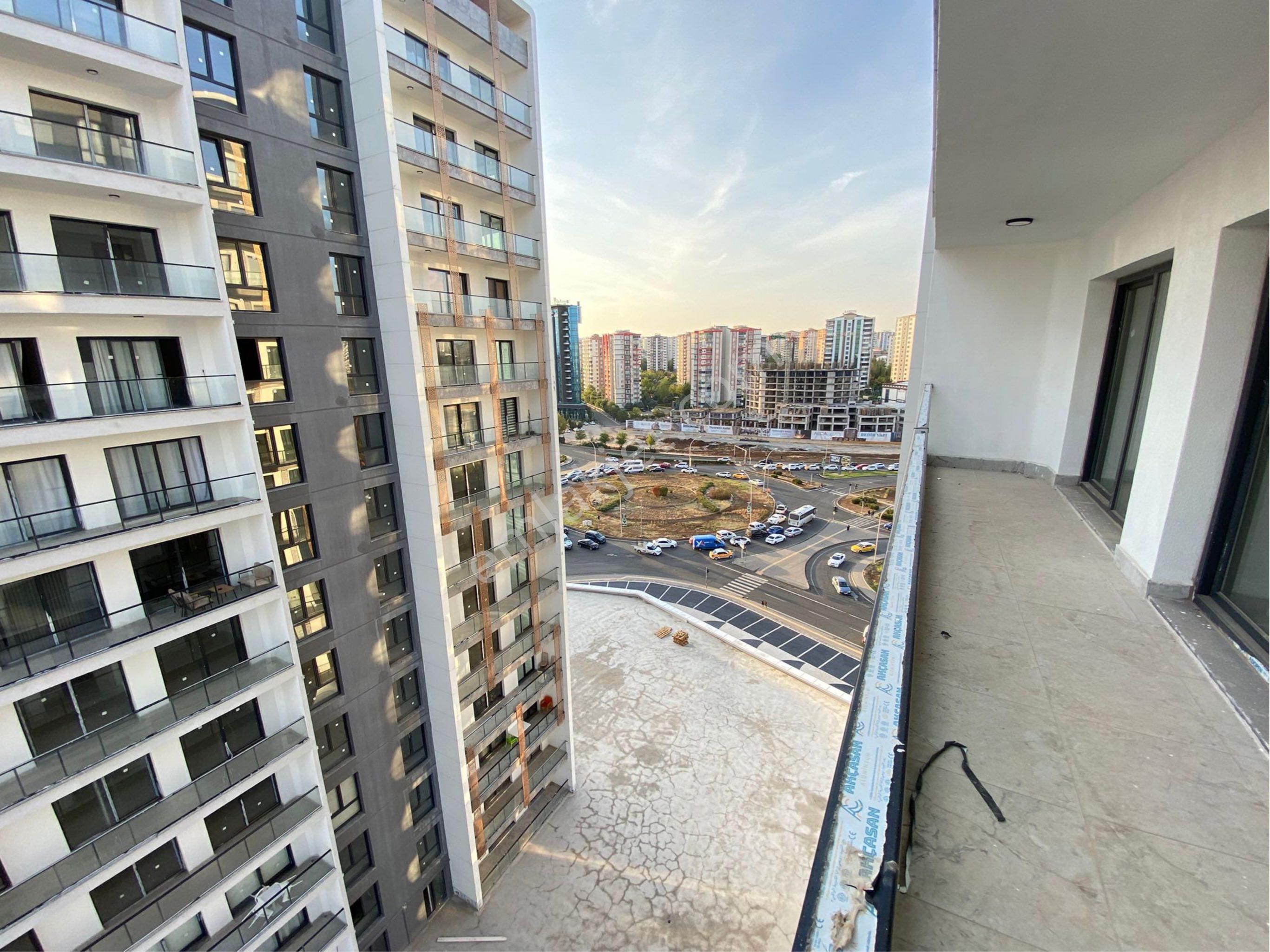 Acil Satılıktır Bağcılar Bölgesi Araç Muayene İlerisi Radison Kavşağında - Görsel 18