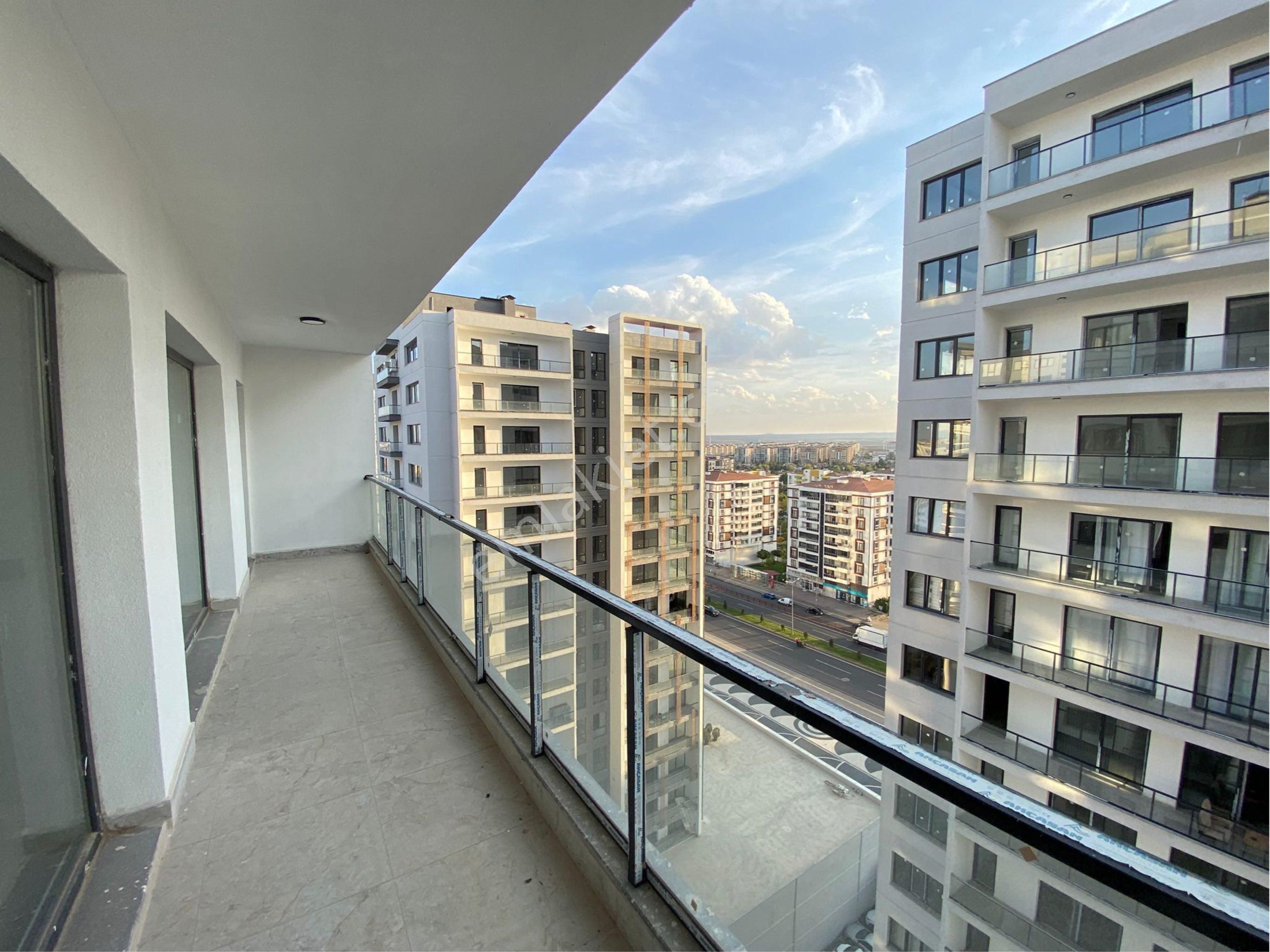 Acil Satılıktır Bağcılar Bölgesi Araç Muayene İlerisi Radison Kavşağında - Görsel 5