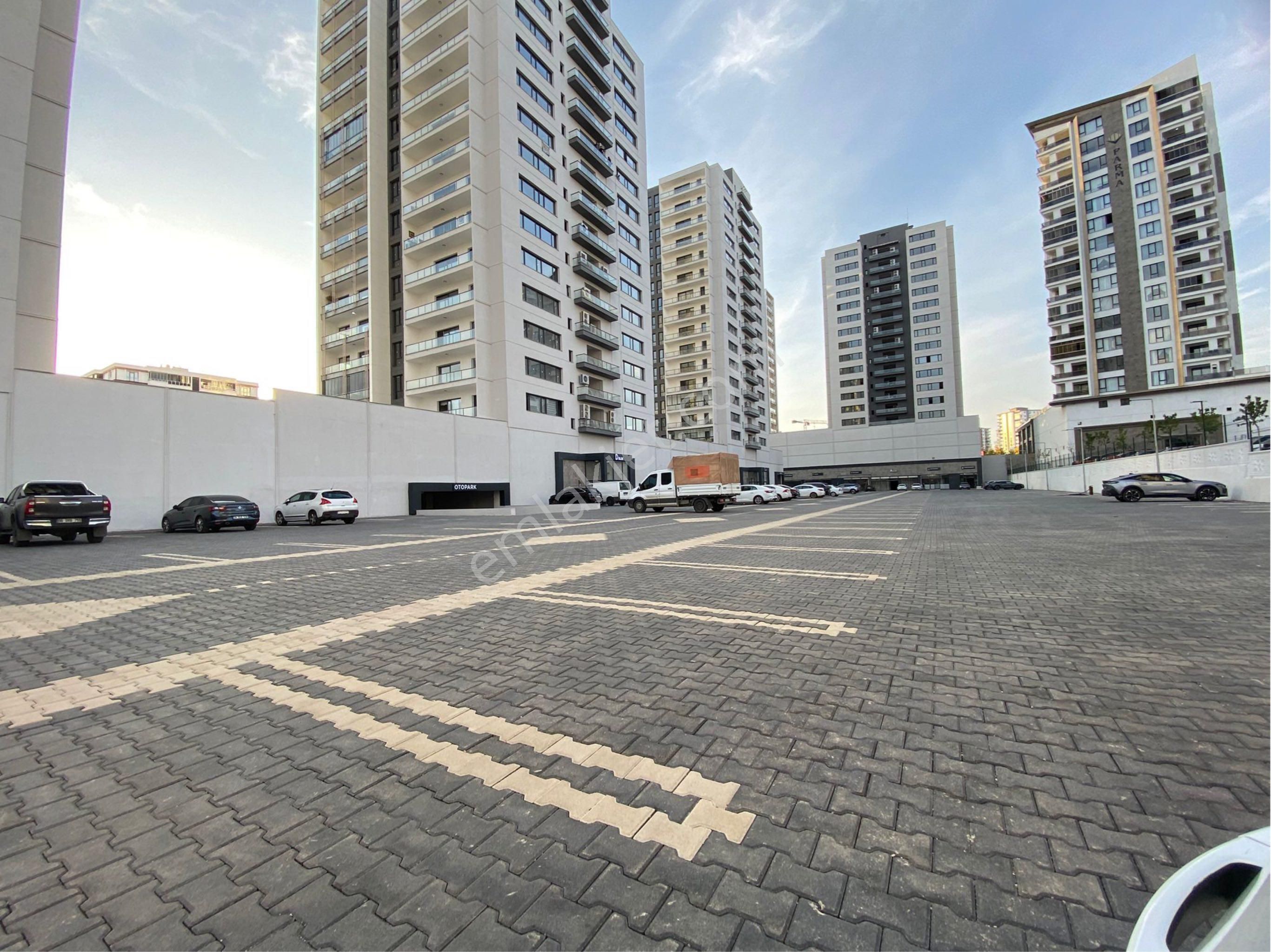 Acil Satılıktır Bağcılar Bölgesi Araç Muayene İlerisi Radison Kavşağında - Görsel 17