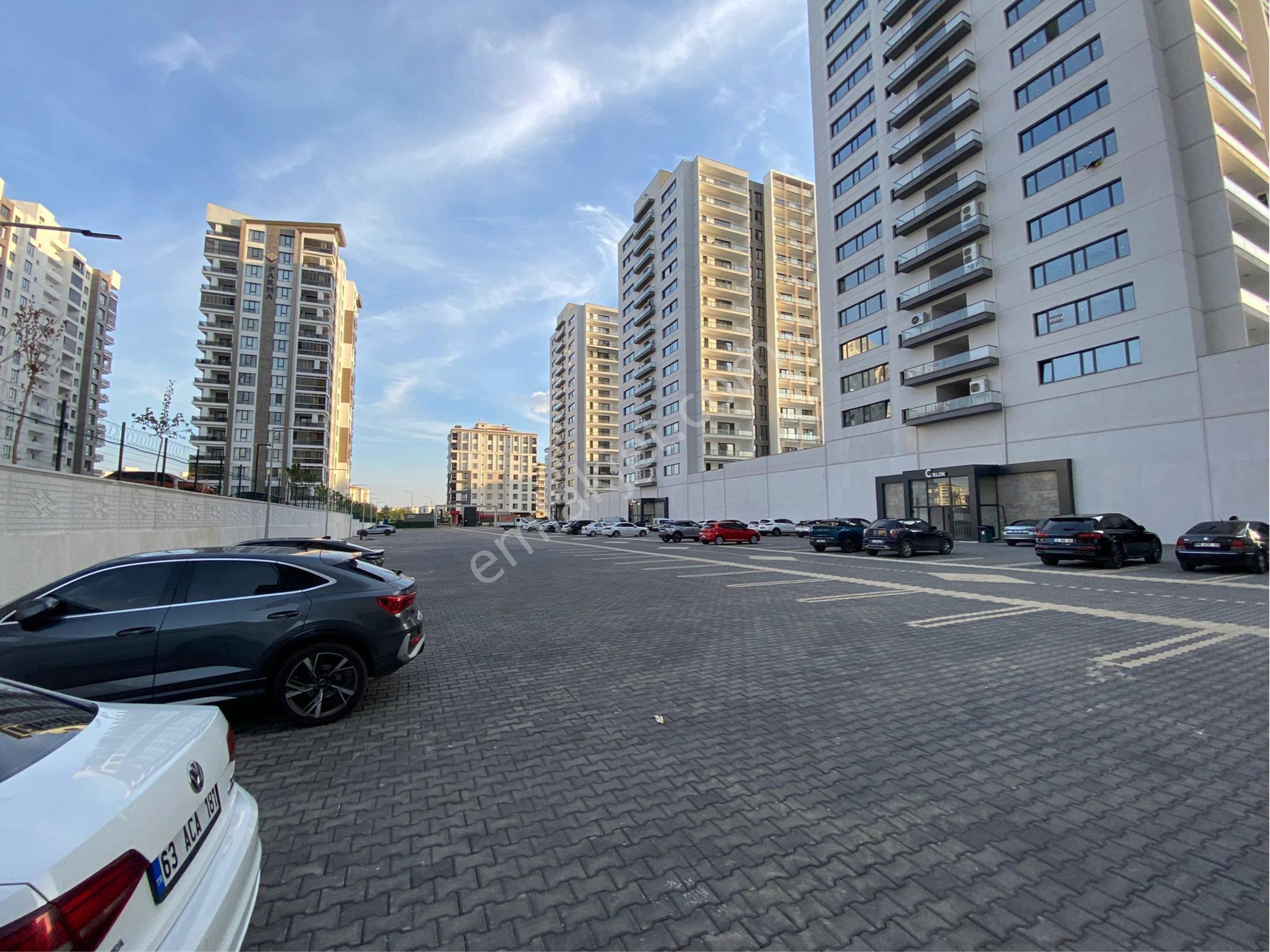 Acil Satılıktır Bağcılar Bölgesi Araç Muayene İlerisi Radison Kavşağında - Görsel 19