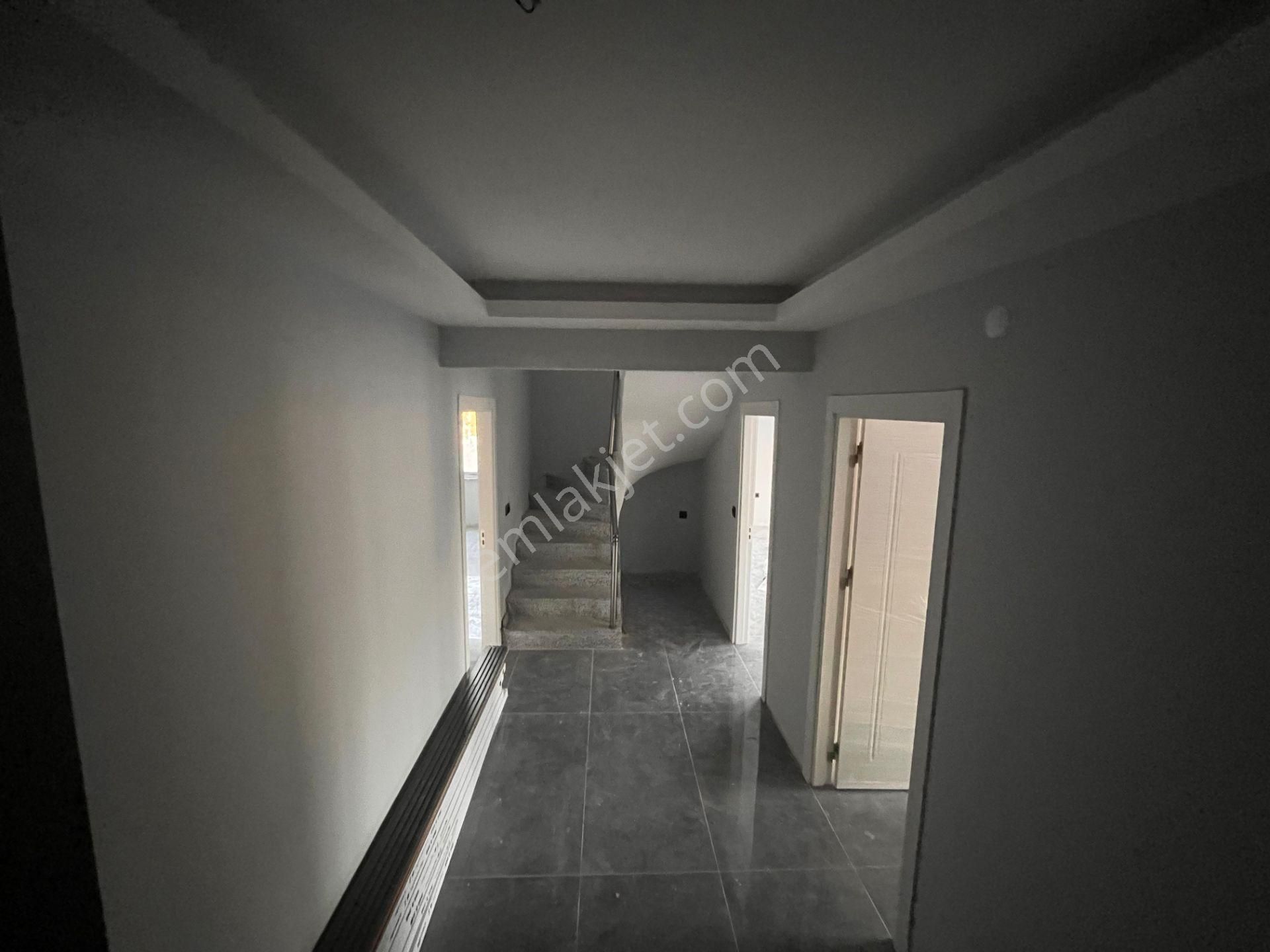 Eşref Dinçer'de Sıfır 5+1 Özel Yapım Dubleks Daire - Görsel 2