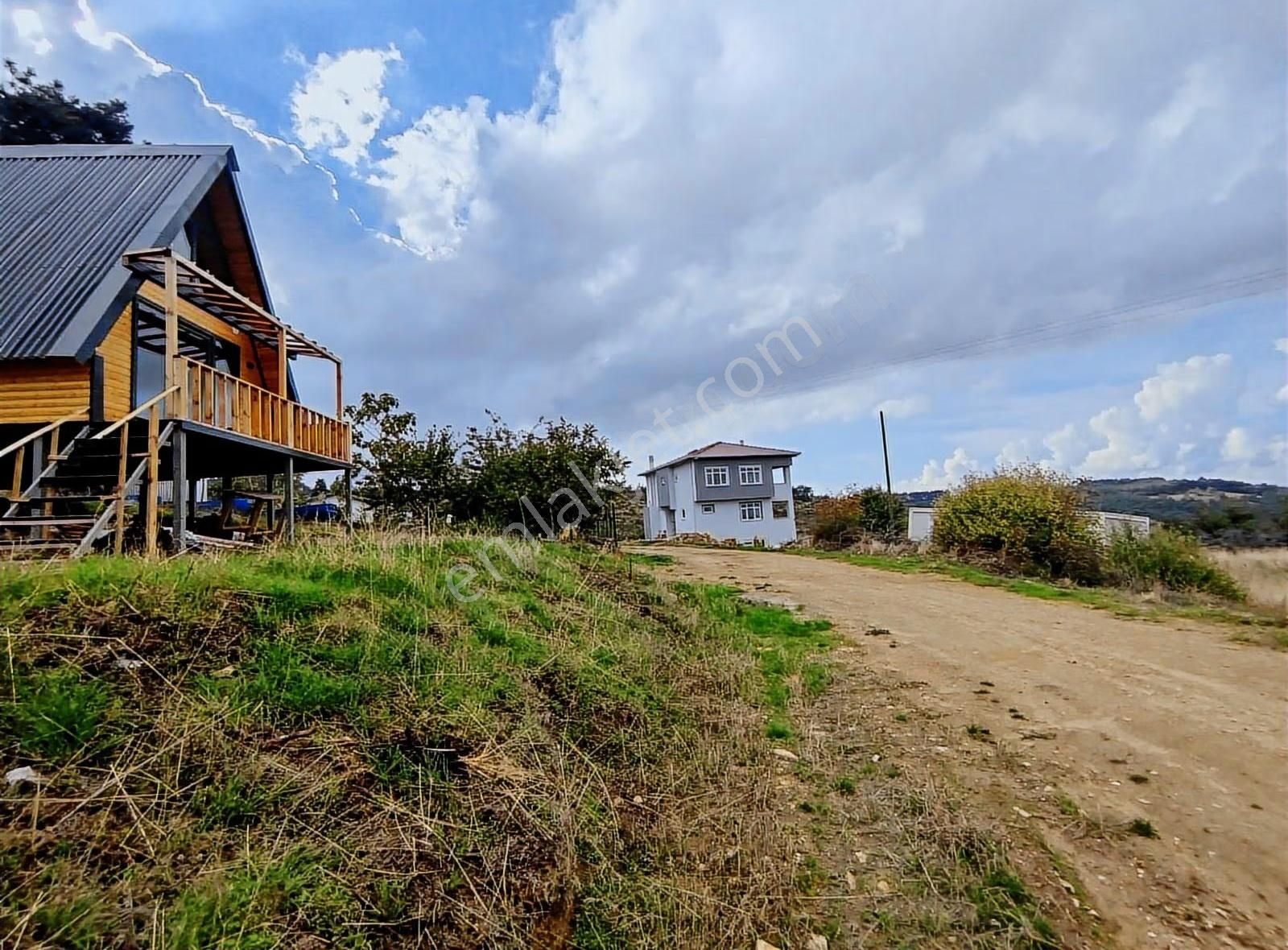 Beybaş Köyü Sazak Mevkiinde 972m² İmarlı Arsa - Görsel 3