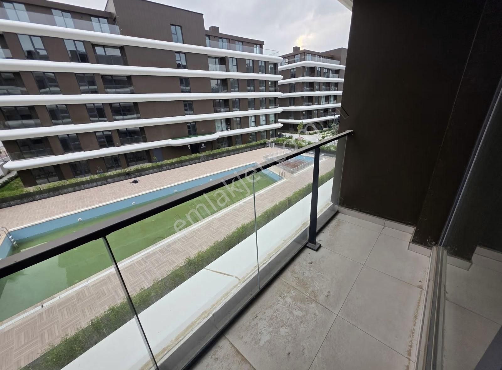 Kadıköy Elegant Park Sitesinde Havuza Bakan 1+1 Satılık Arakat - Görsel 7