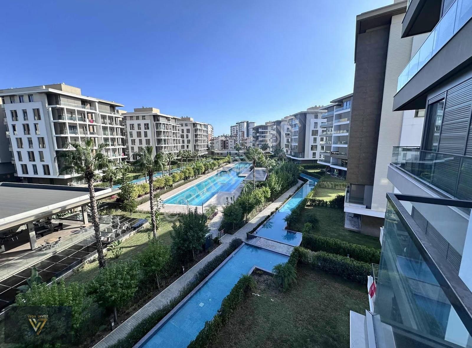 Konyaaltı Özpınarlar Casaba'da 4+1 Havuz Manzaralı Lüks Daire - Görsel 4
