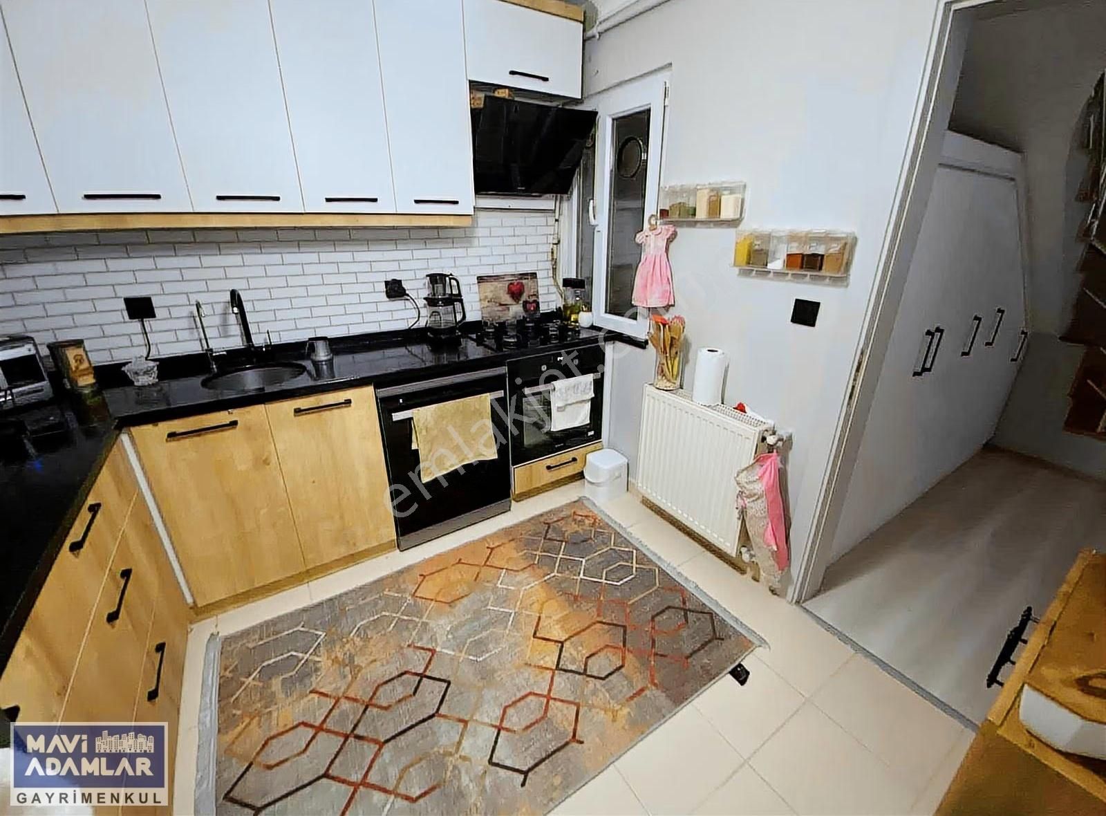 Elmasbahçeler'de İçi Komple Yenilenmiş Yeni Bina Satılık 3+1 - Görsel 14