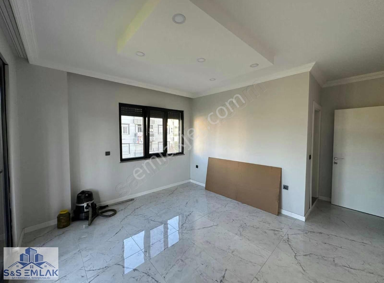 S&s Emlakdan Ayvalık Sarımsaklıda Satılık 3+1 Ters Dubleks Daire