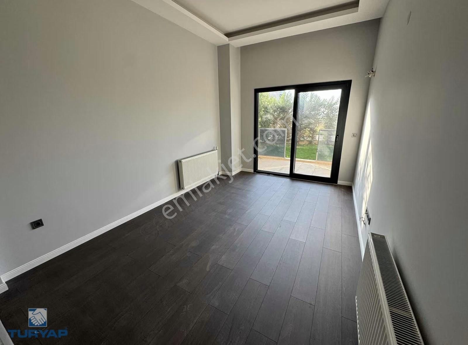 Torbalı Da Havuzlu Güvenlikli Sitede Satılık Bahçeli 1+1 Daire - Görsel 5