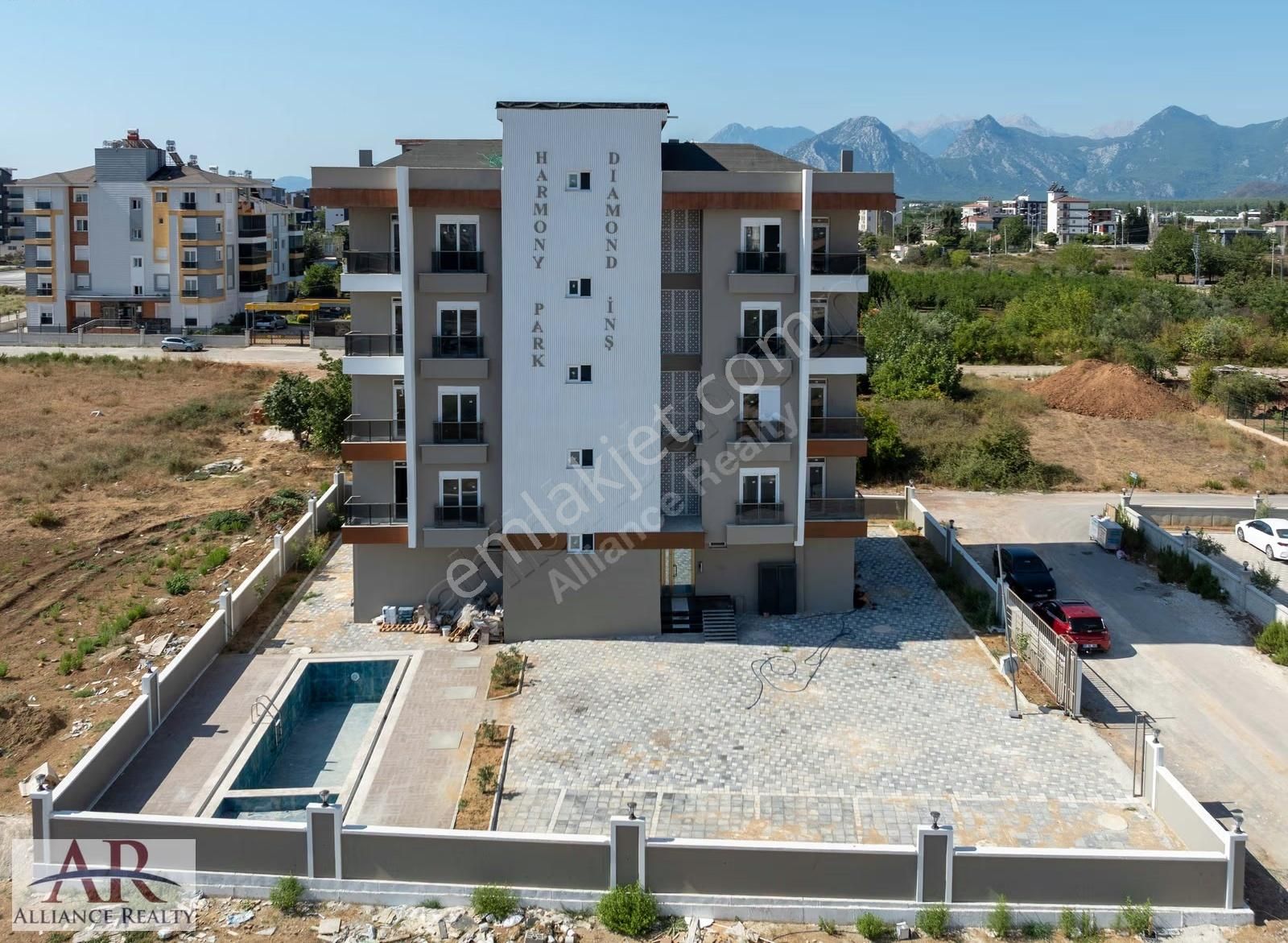 Bahçeyaka'da Yeni Binada 2+1 Arakat Panjur+havuz+asansör - Görsel 22