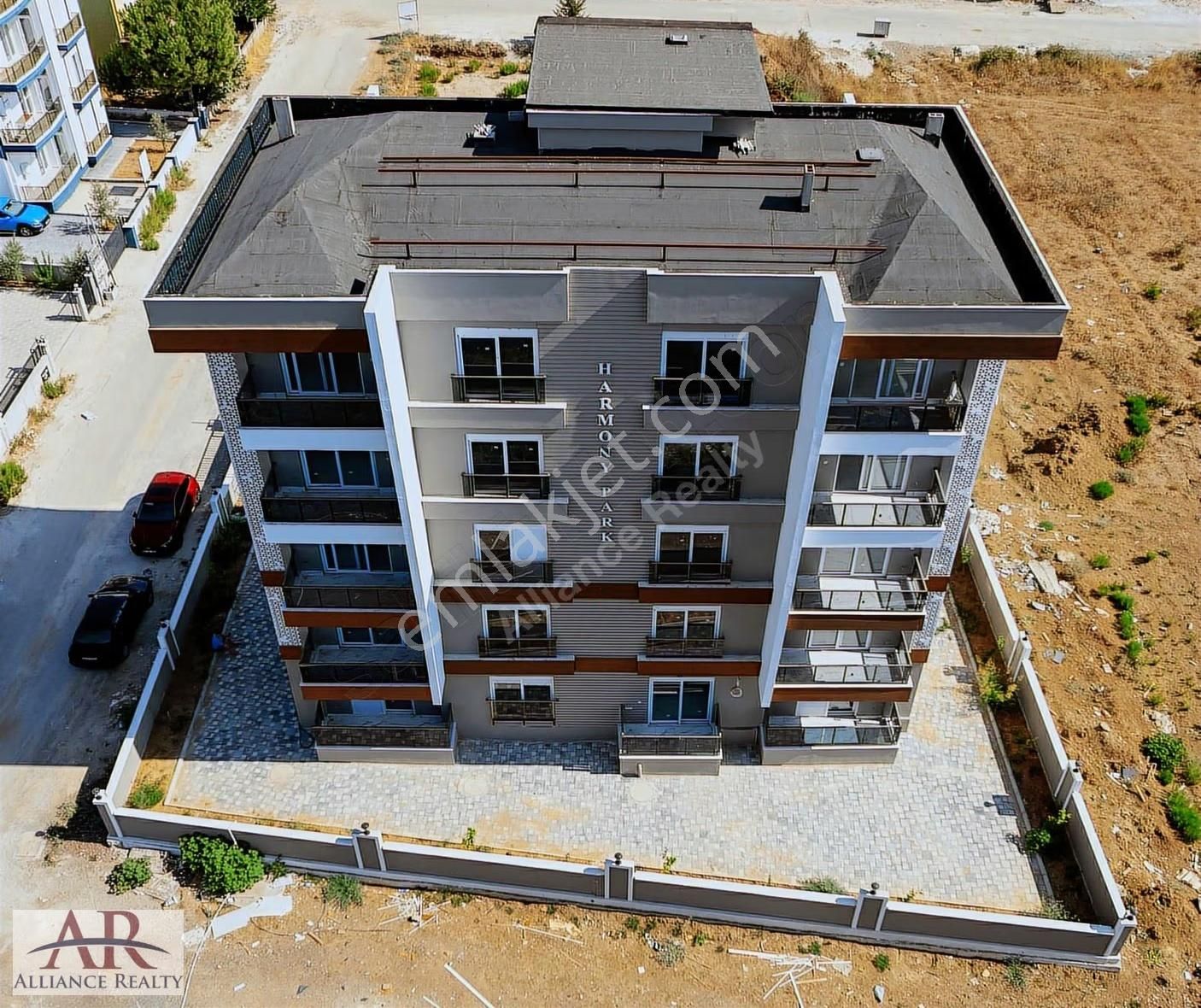 Bahçeyaka'da Yeni Binada 2+1 Arakat Panjur+havuz+asansör - Görsel 12