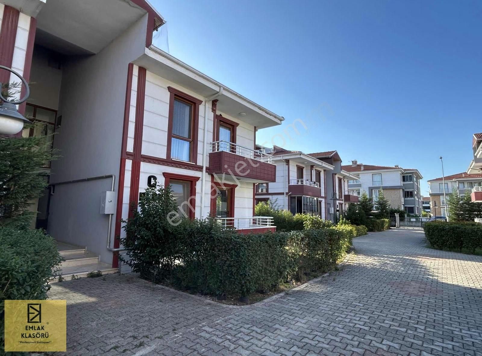 Serdivan Yazlıkta Merkezi Konumda Kiralık 2+1 - Görsel 4