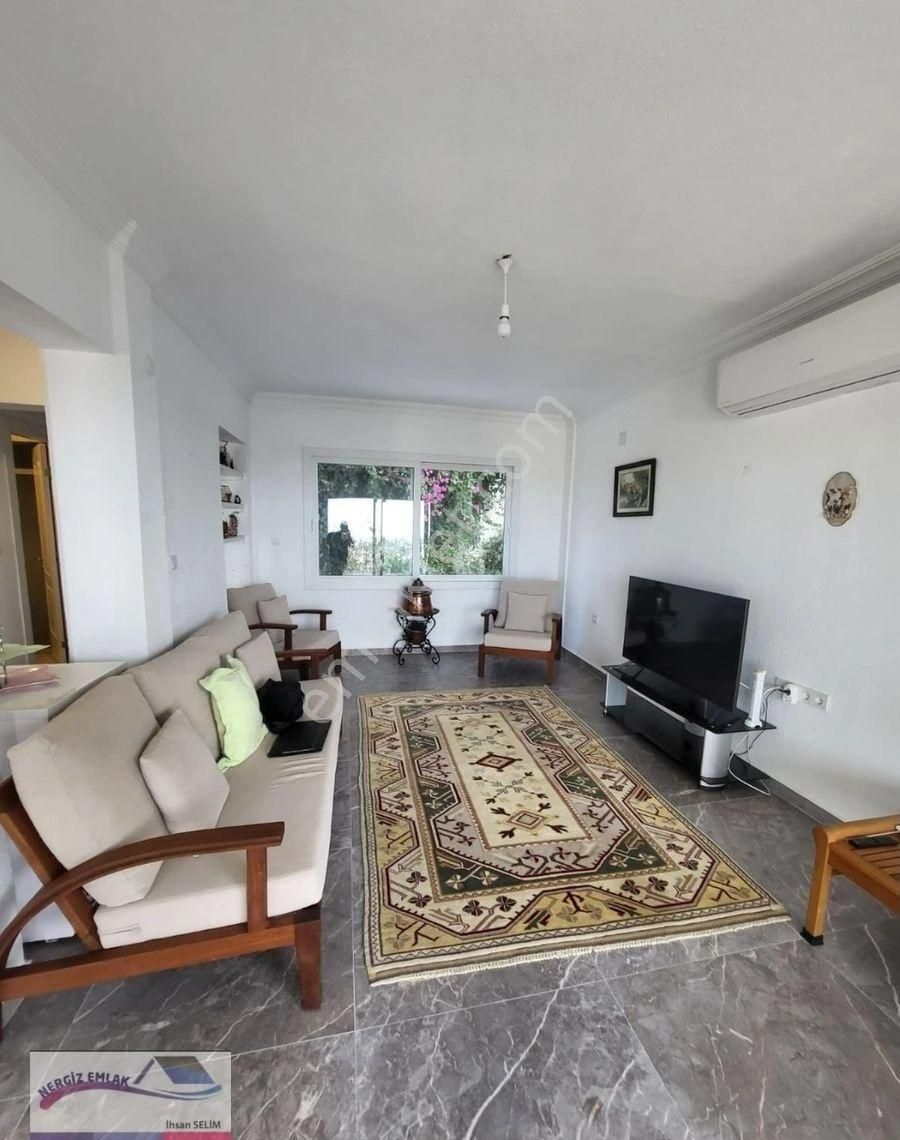 Adabükü Boğaziçi Başko Sitesinde Deniz Manzaralı Müştemilatlı 4+1 Yeni Tadilatlı Satılık Villa - Görsel 7