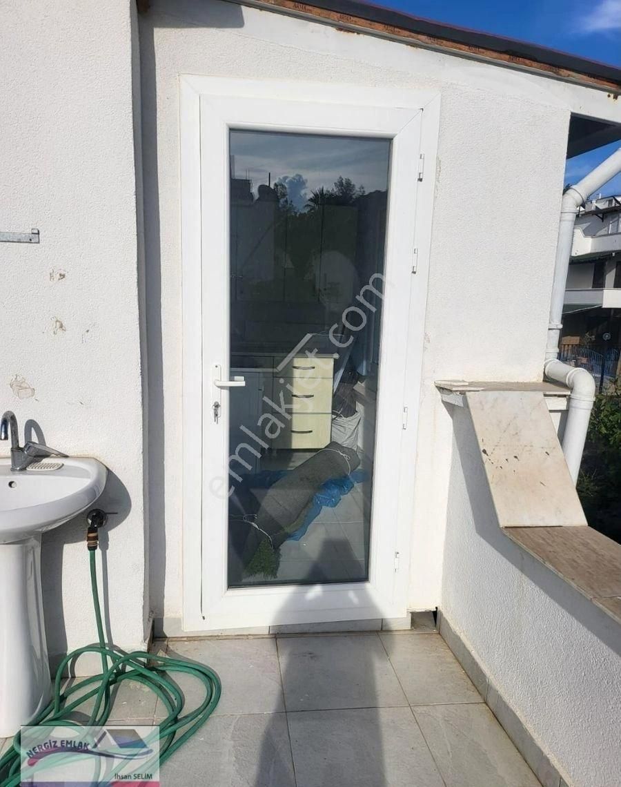 Adabükü Boğaziçi Başko Sitesinde Deniz Manzaralı Müştemilatlı 4+1 Yeni Tadilatlı Satılık Villa - Görsel 15