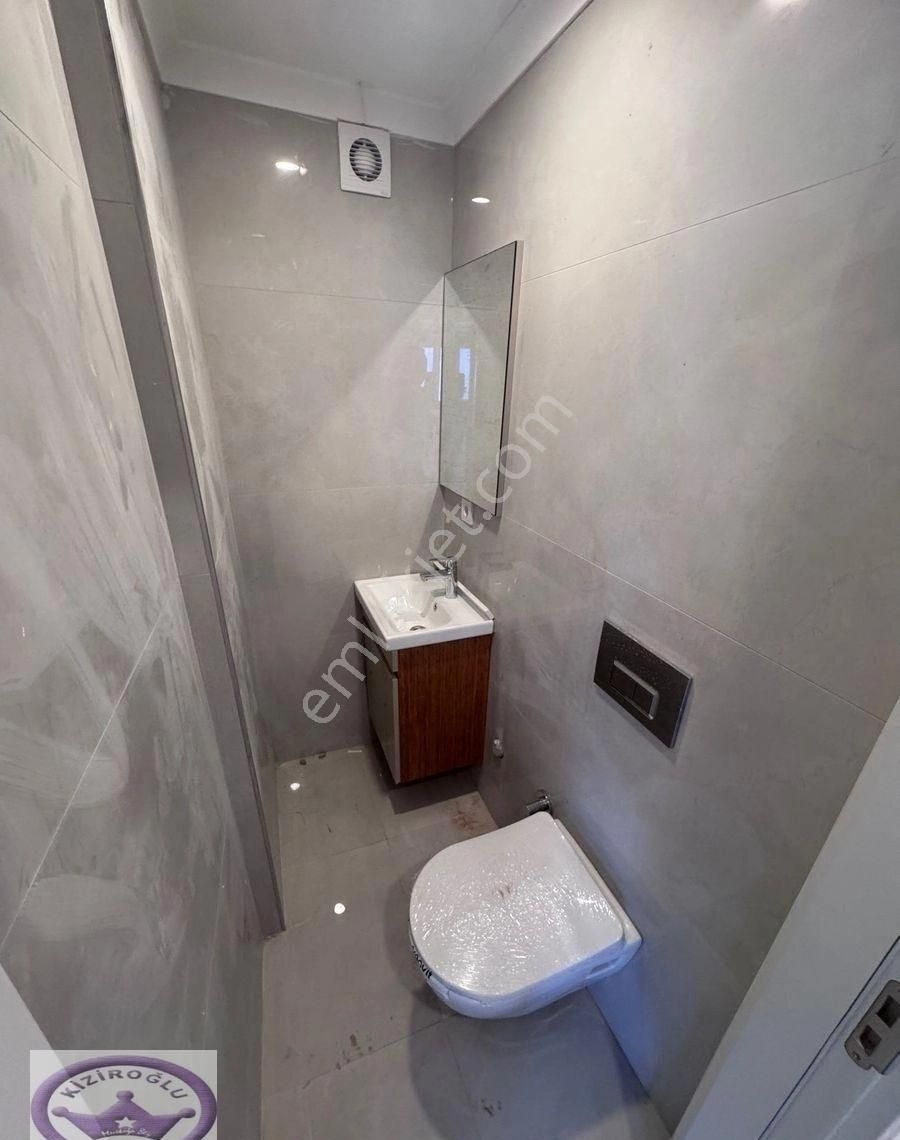 Sahile Ve Marmaray Durağına Yakın 2 Wc Kapalı Garajlı Sıfır 3+1 - Görsel 6