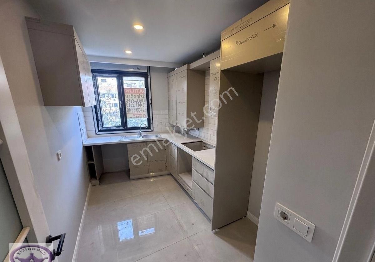 Sahile Ve Marmaray Durağına Yakın 2 Wc Kapalı Garajlı Sıfır 3+1 - Görsel 10