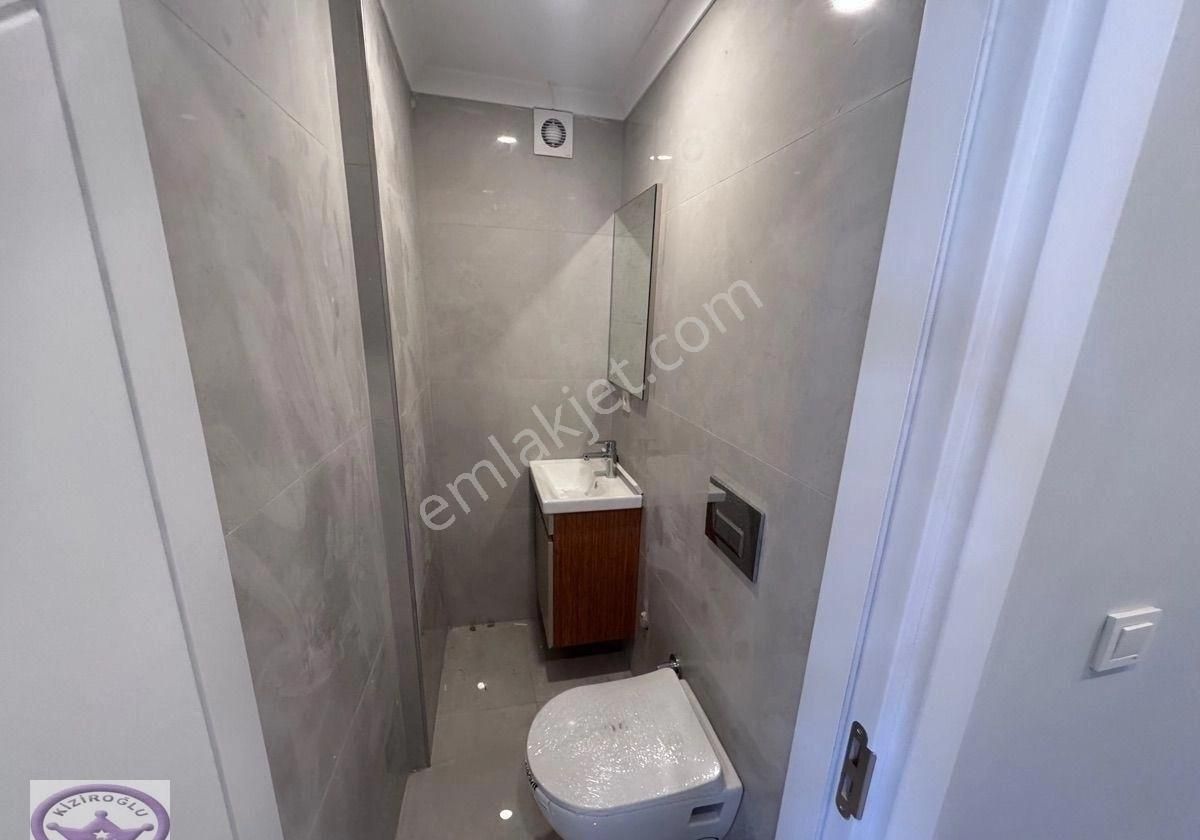 Sahile Ve Marmaray Durağına Yakın 2 Wc Kapalı Garajlı Sıfır 3+1 - Görsel 21