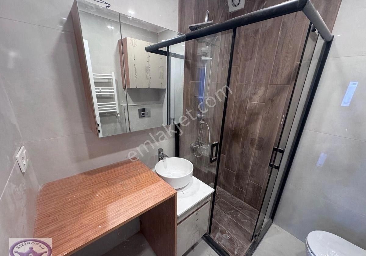 Sahile Ve Marmaray Durağına Yakın 2 Wc Kapalı Garajlı Sıfır 3+1 - Görsel 7