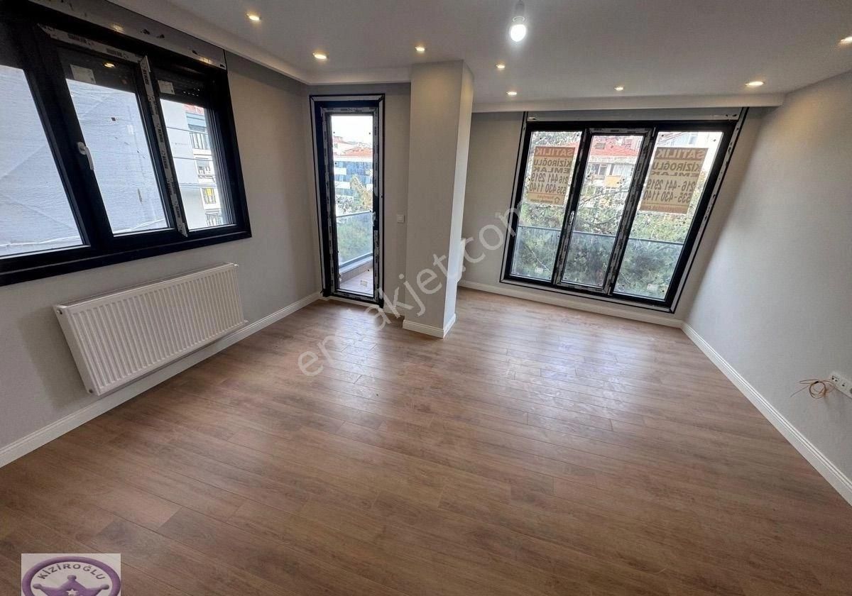 Sahile Ve Marmaray Durağına Yakın 2 Wc Kapalı Garajlı Sıfır 3+1 - Görsel 24