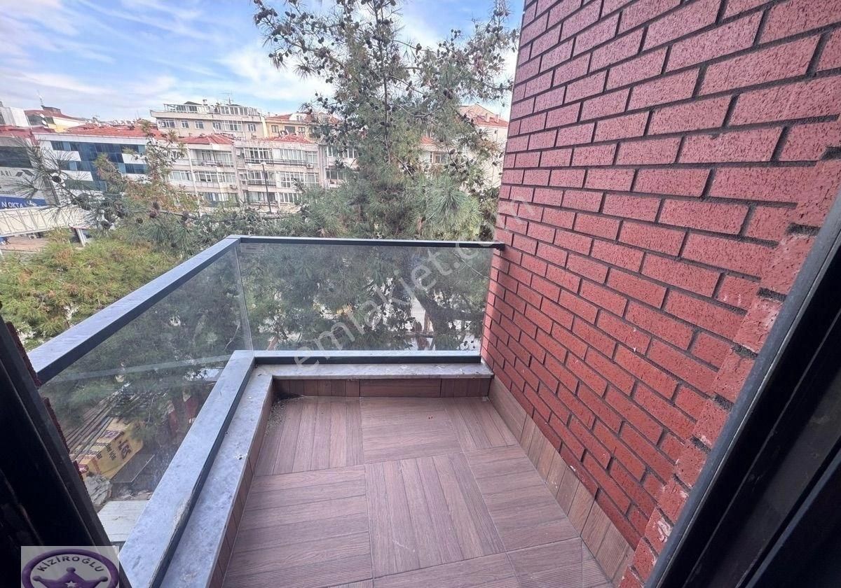 Sahile Ve Marmaray Durağına Yakın 2 Wc Kapalı Garajlı Sıfır 3+1 - Görsel 4