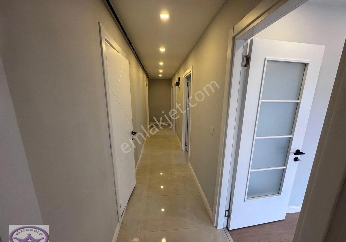 Sahile Ve Marmaray Durağına Yakın 2 Wc Kapalı Garajlı Sıfır 3+1 - Görsel 5