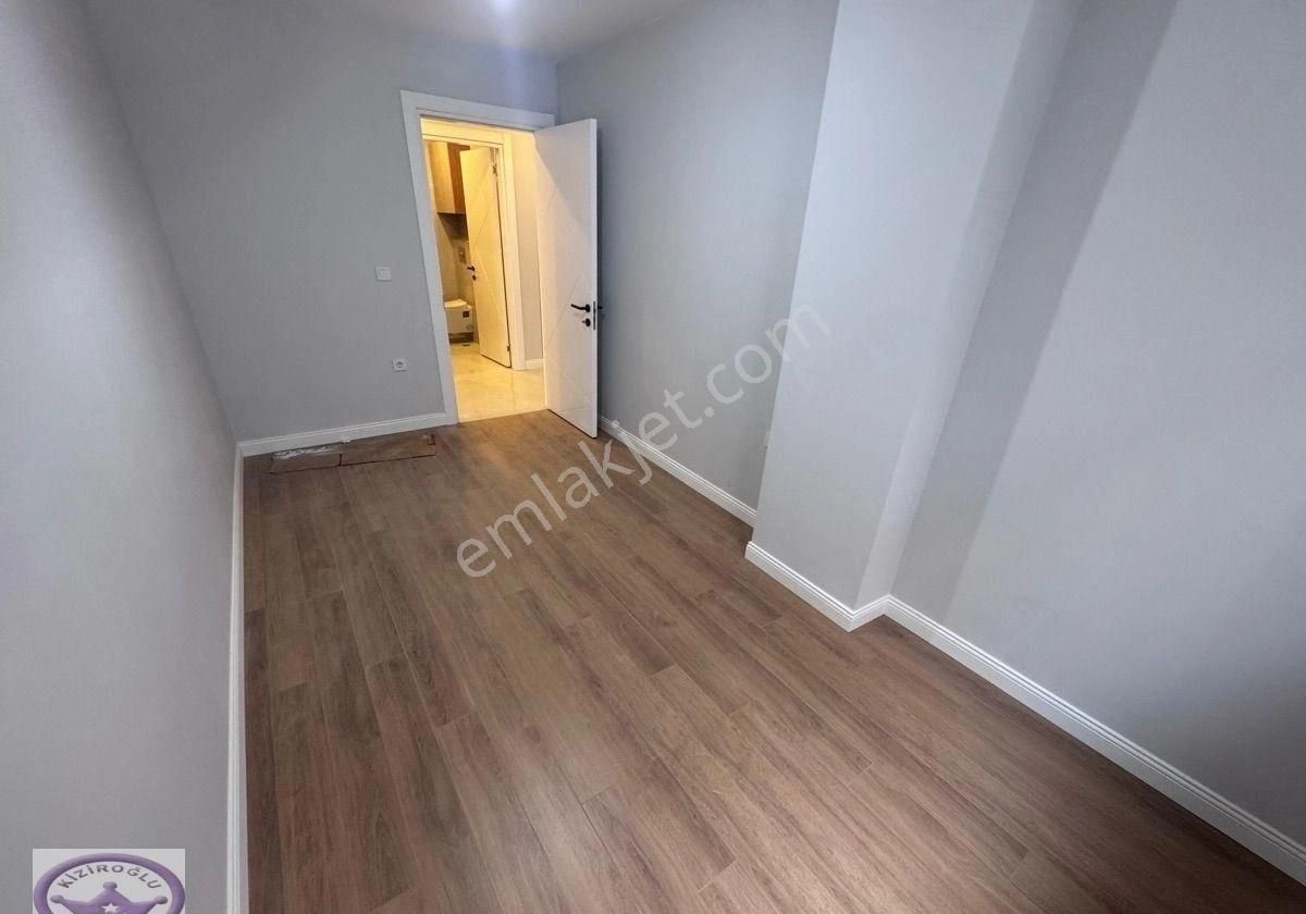 Sahile Ve Marmaray Durağına Yakın 2 Wc Kapalı Garajlı Sıfır 3+1 - Görsel 32