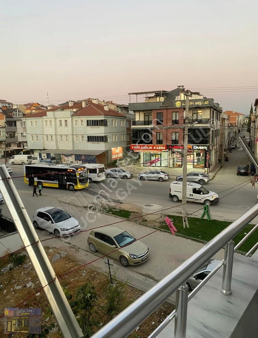 Alanyurt Mahallesinde Hamzabey Caddesine Cephe Satılık Ara Kat - Görsel 2