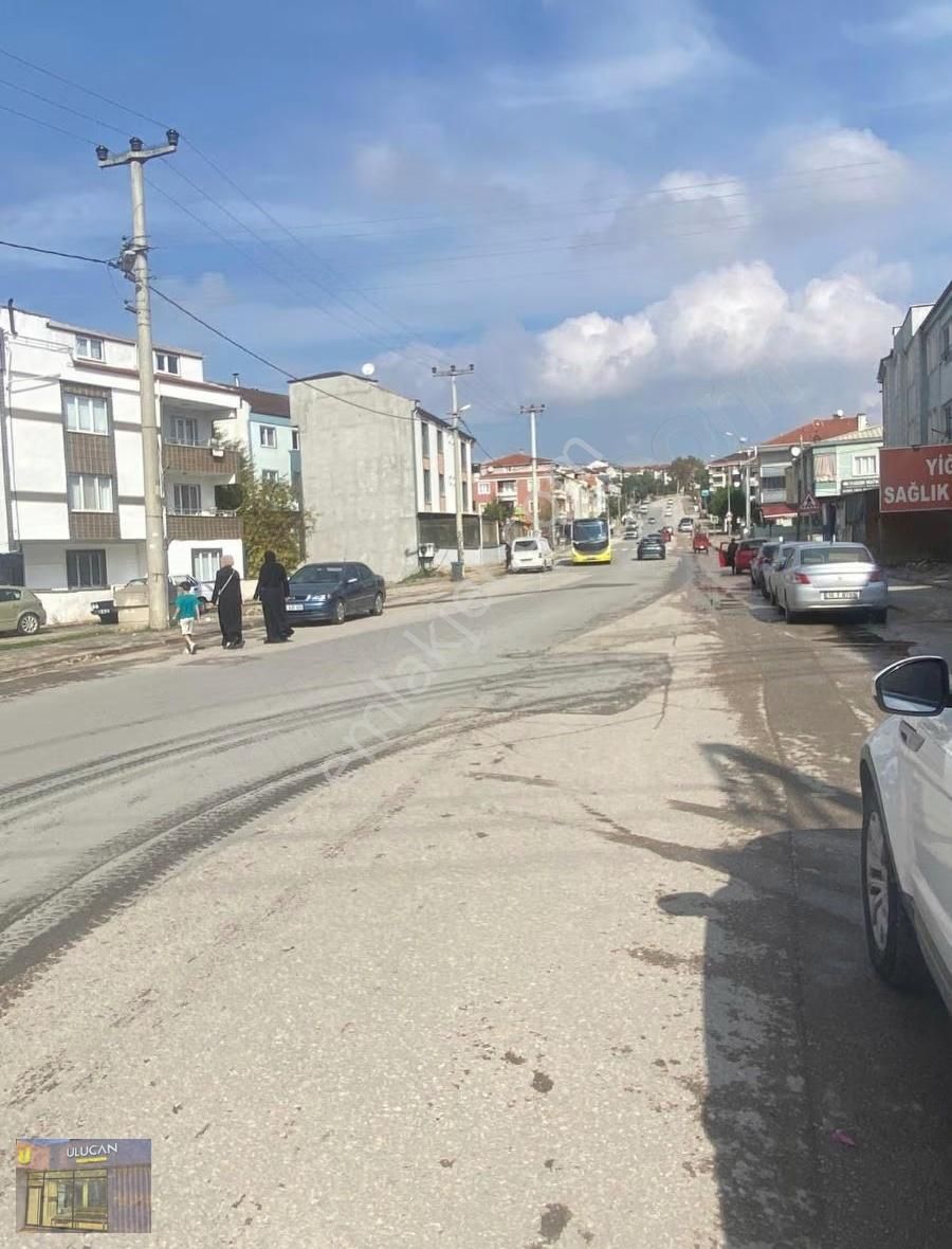 Alanyurt Mahallesinde Hamzabey Caddesine Cephe Satılık Ara Kat