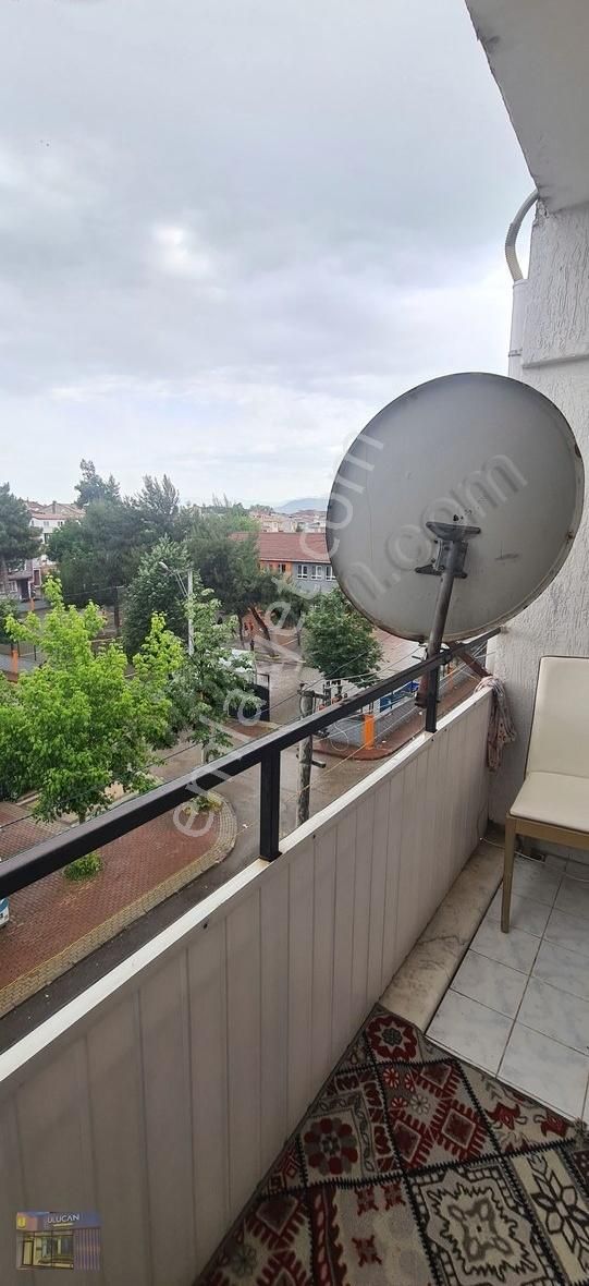 İnegöl Merkezde Satılık 2+1 Ara Kat Daire - Görsel 2