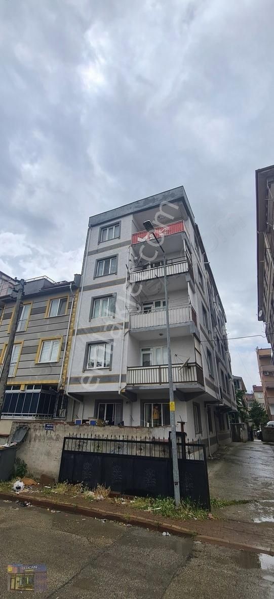 İnegöl Merkezde Satılık 2+1 Ara Kat Daire