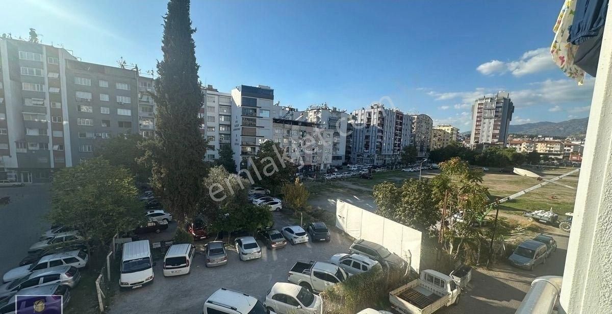 Güzelhisar Mahallesi Eşyalı Kiralık 3+1 Daire - Görsel 5