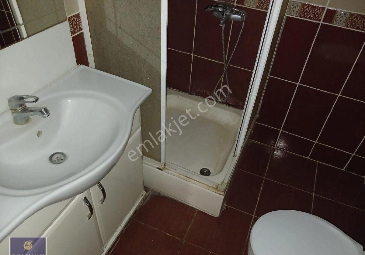 Güzelhisar'da Adnan Menderes Bulvarı'na 30 Metre Kiralık Doğalgazlı 3+1 !!!! - Görsel 15