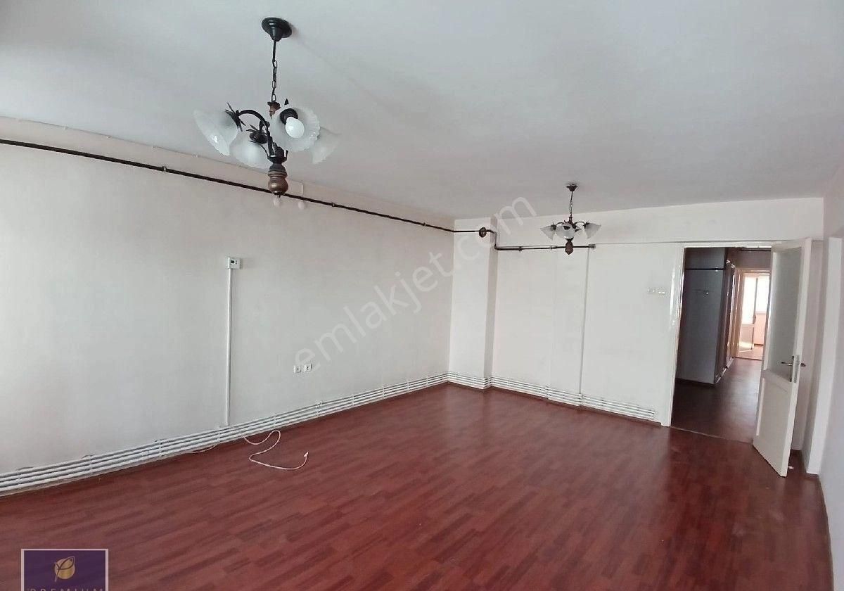 Güzelhisar'da Adnan Menderes Bulvarı'na 30 Metre Kiralık Doğalgazlı 3+1 !!!! - Görsel 24