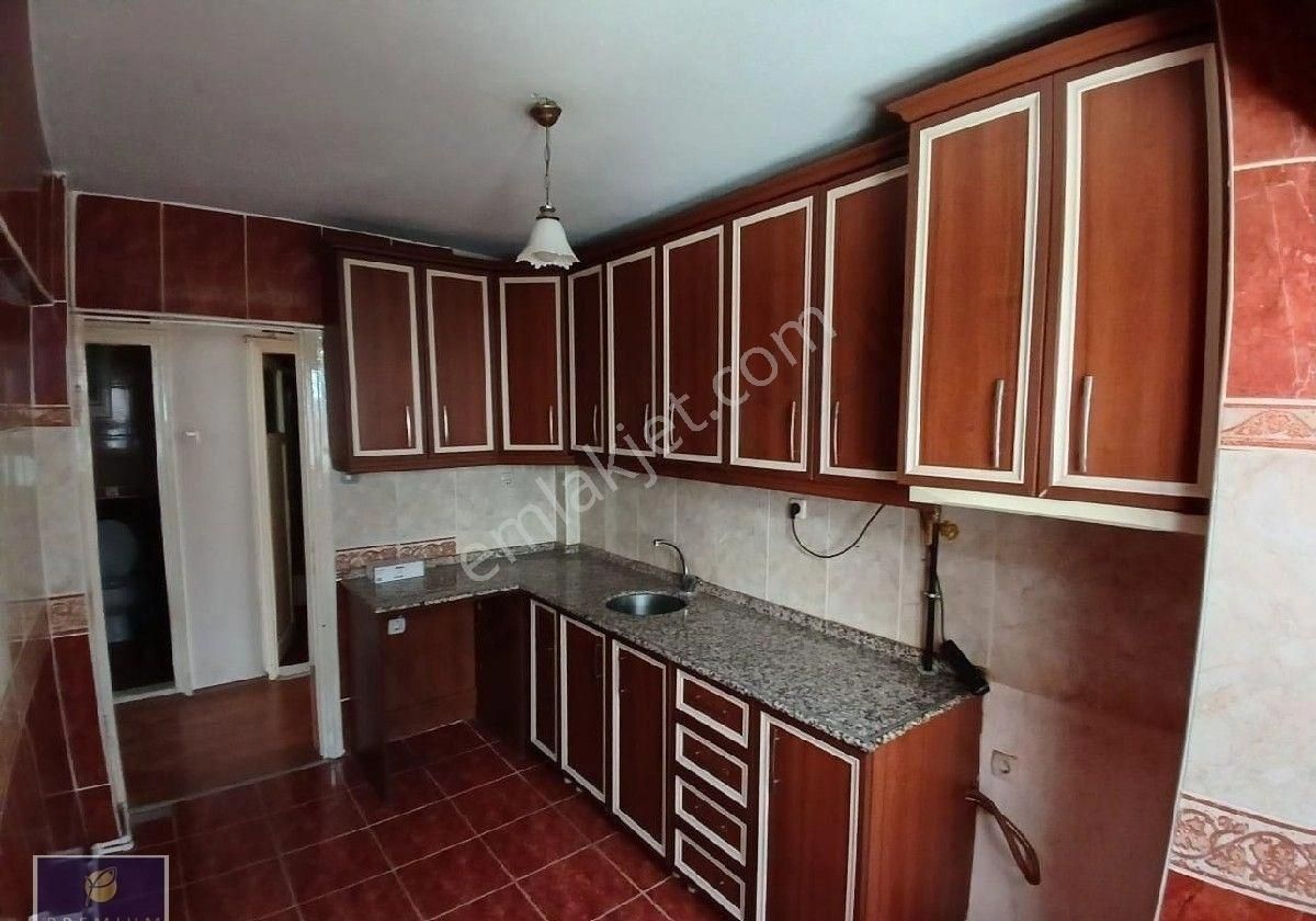 Güzelhisar'da Adnan Menderes Bulvarı'na 30 Metre Kiralık Doğalgazlı 3+1 !!!! - Görsel 28