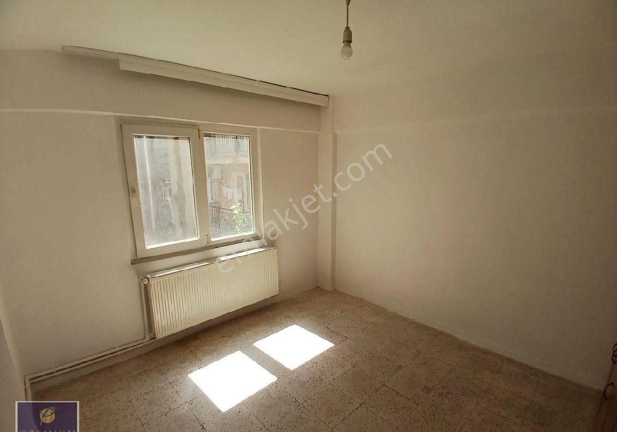 Güzelhisar'da Adnan Menderes Bulvarı'na 30 Metre Kiralık Doğalgazlı 3+1 !!!! - Görsel 13