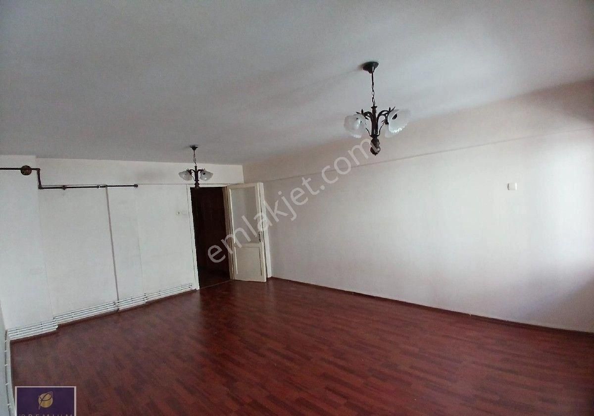 Güzelhisar'da Adnan Menderes Bulvarı'na 30 Metre Kiralık Doğalgazlı 3+1 !!!! - Görsel 2