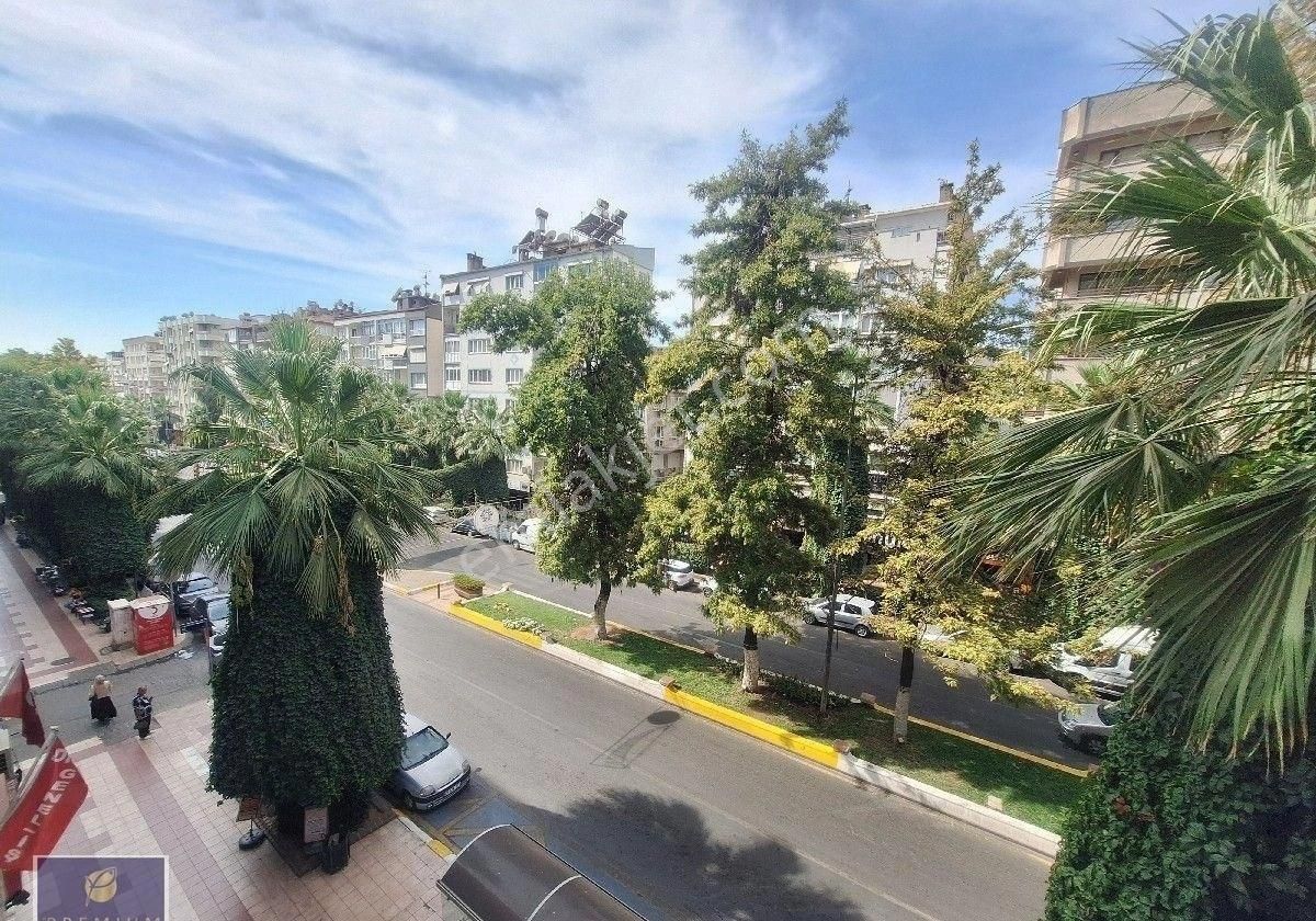 Adnan Mebderes Bulvarın'da Köşe Konumlu Satılık Daire - Görsel 6