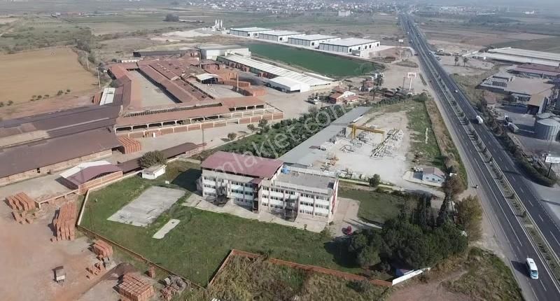 İzmir-ankara Yoluna Cepheli Kiralık İşyeri