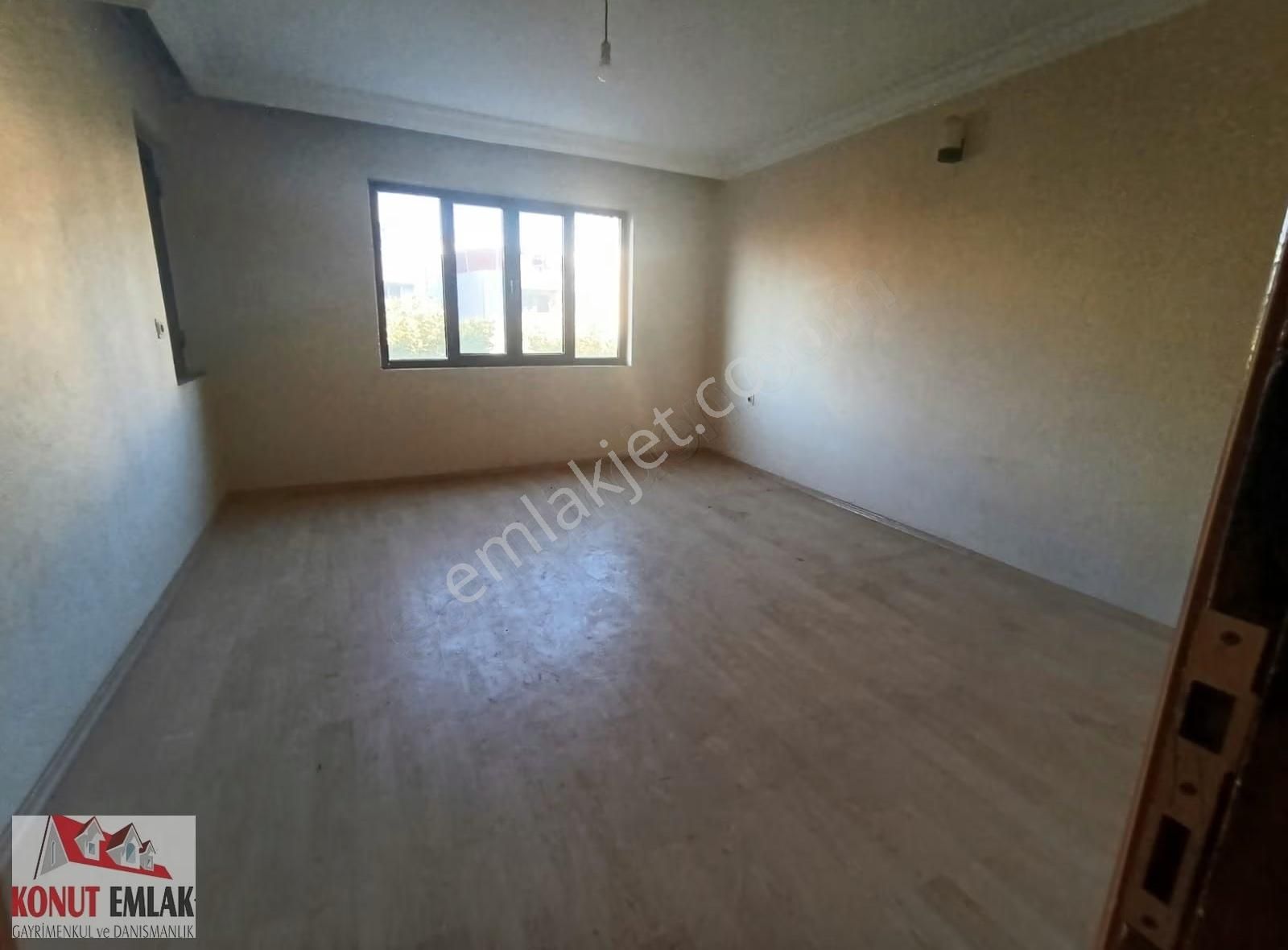 Konut Emlaktan Yenı Mah Atatürk Parkı Altı 3+1