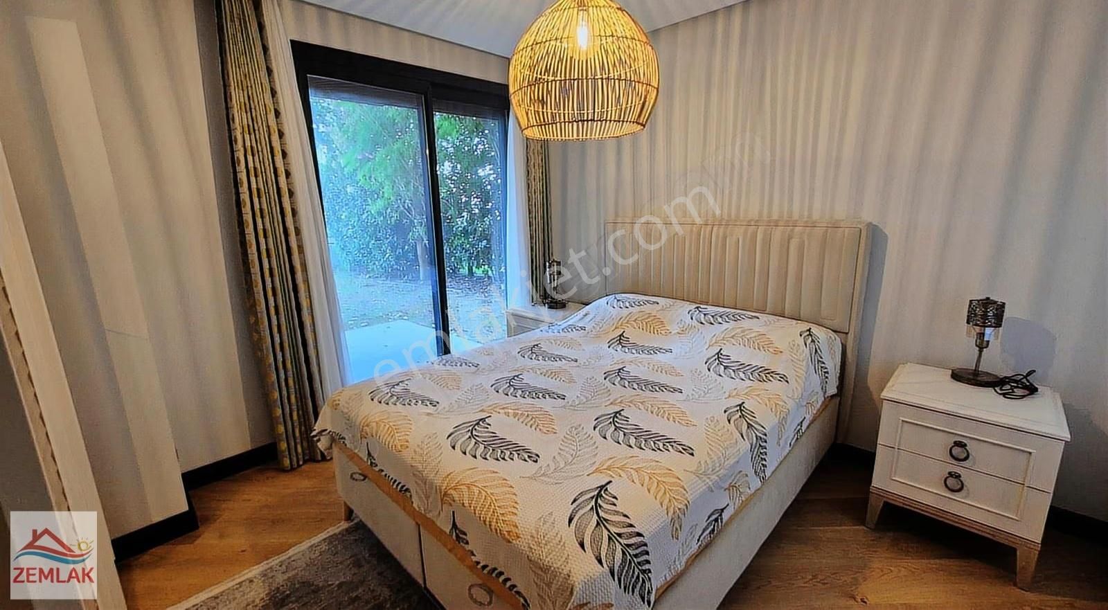 Asarlık'ta Denize Sıfır Özel Plajlı Sitede Bahçe Katı Rezidans - Görsel 21