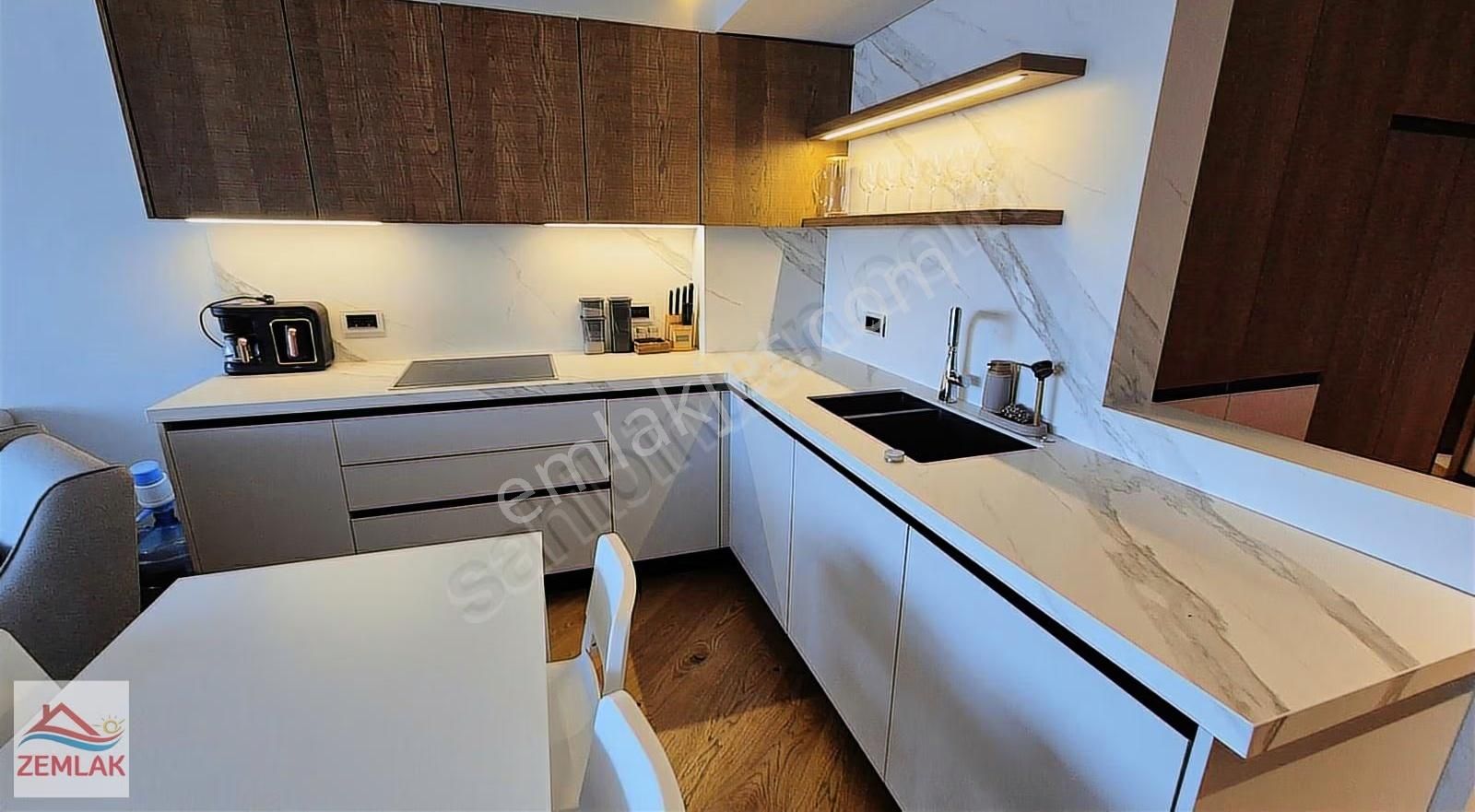 Asarlık'ta Denize Sıfır Özel Plajlı Sitede Bahçe Katı Rezidans - Görsel 23