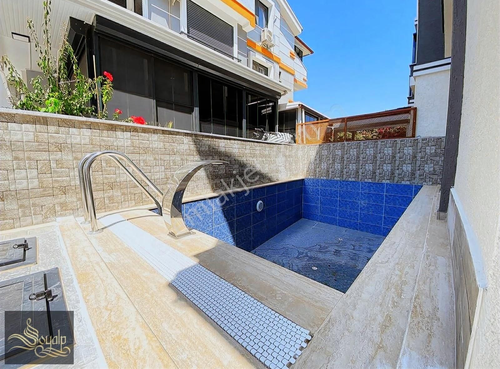 Didimde Stadyum Arkasında 3+1 Müstakil Havuzlu Satılık Villa - Görsel 14