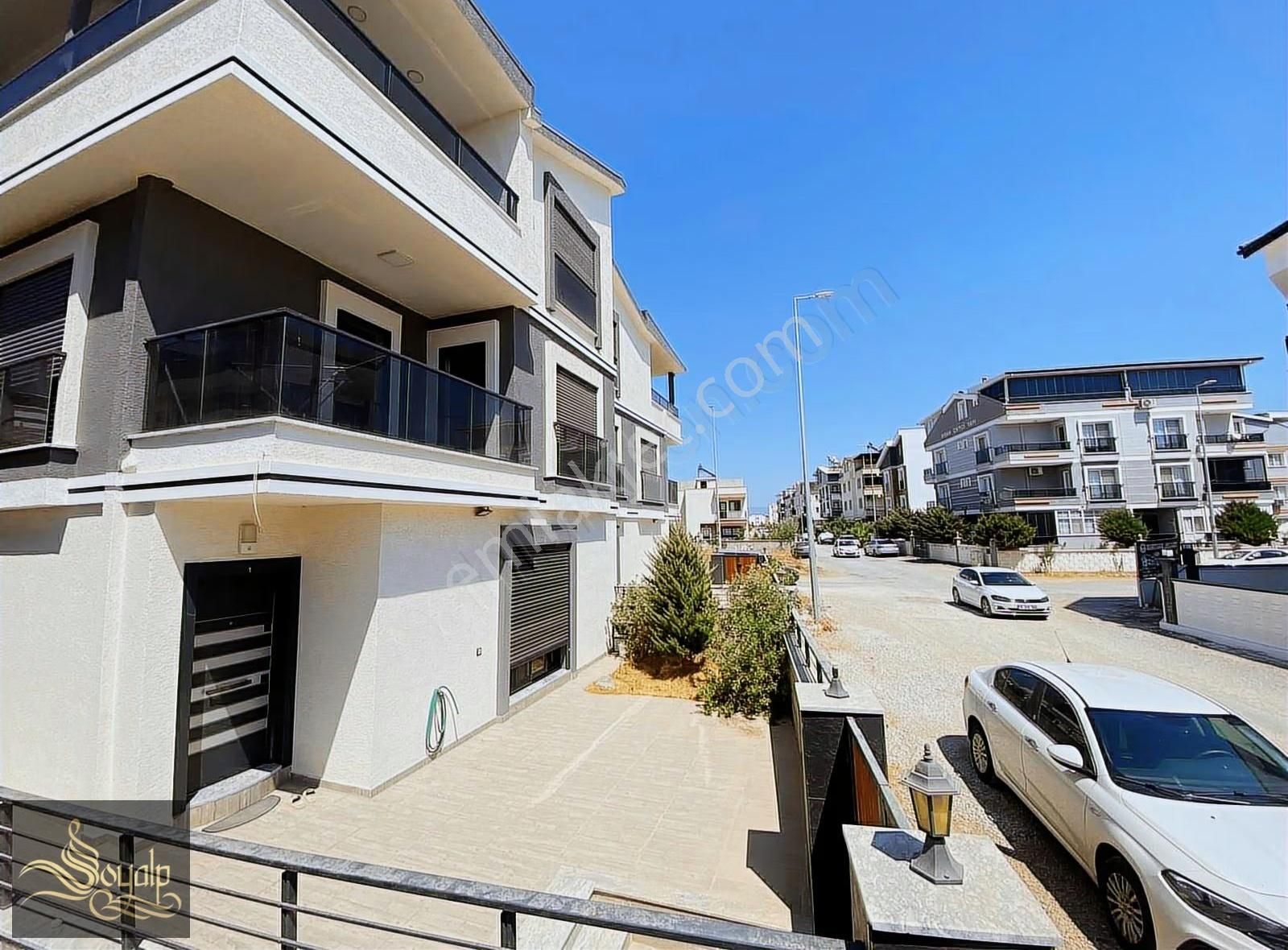 Didimde Stadyum Arkasında 3+1 Müstakil Havuzlu Satılık Villa - Görsel 17