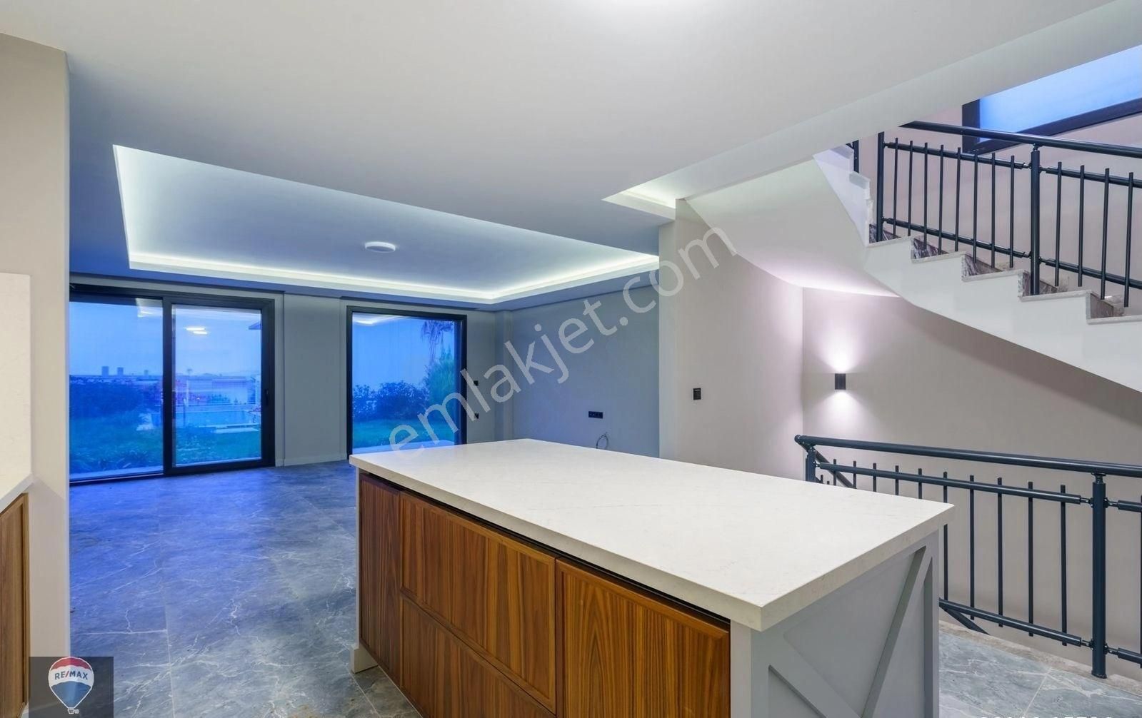 Kuşadası Karaova’da Site İçınde Tek Müstakil Özel Havuzlu Lüks 6+1 Villa - Görsel 14