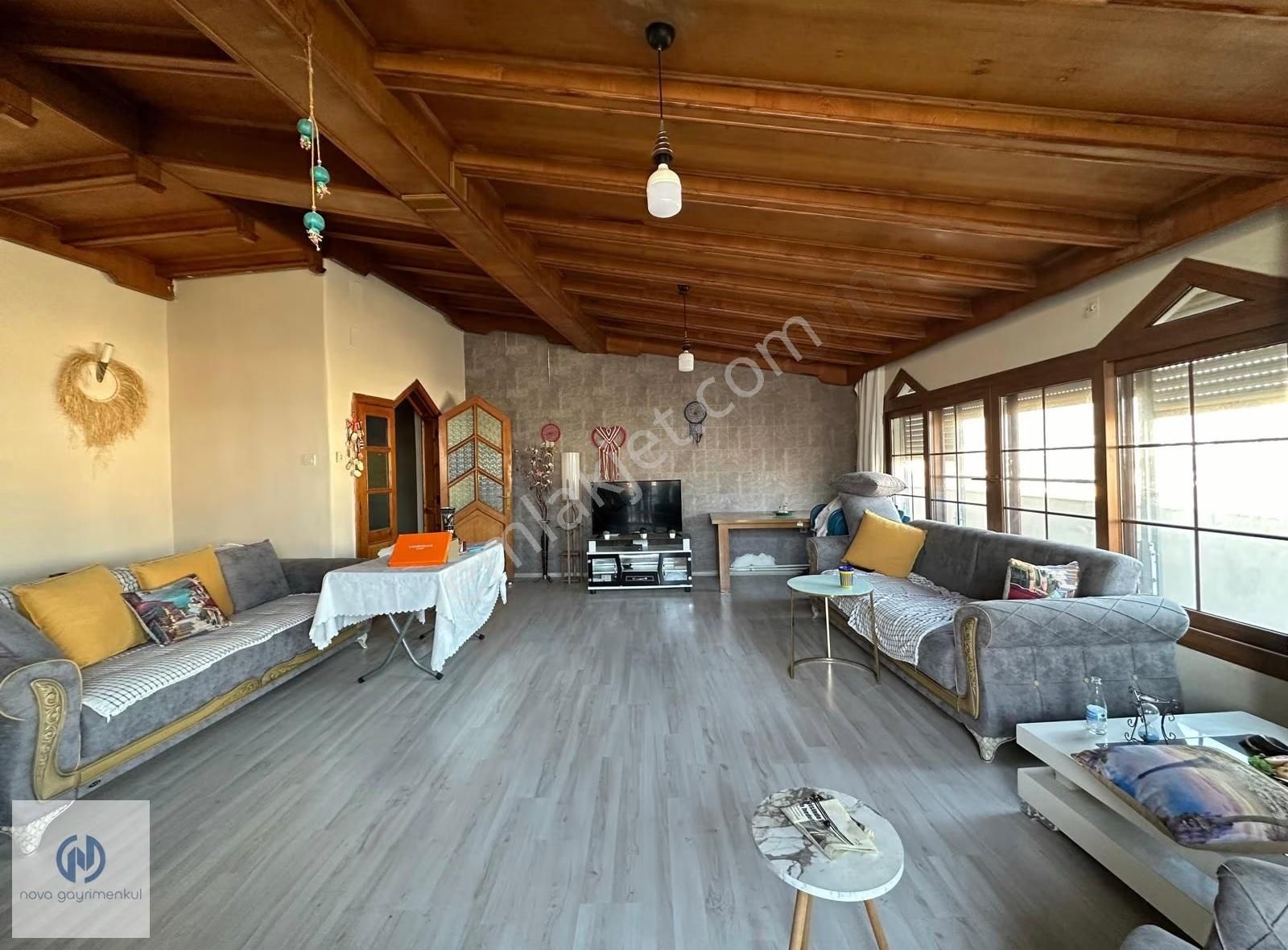 **nova** Akdeniz Kiremithane Mh. Teraslı 3+1 Kiralık Daire