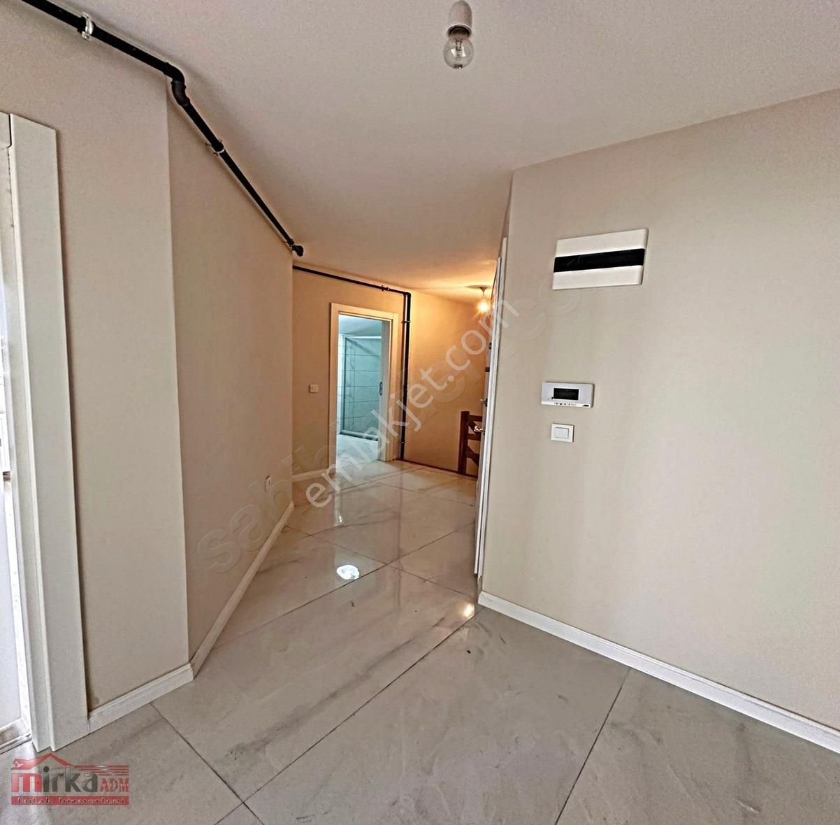 Beylikdüzü Yakuplu Da Satılık 3+2 Ön Cephe Geniş Sıfır Dublex - Görsel 2